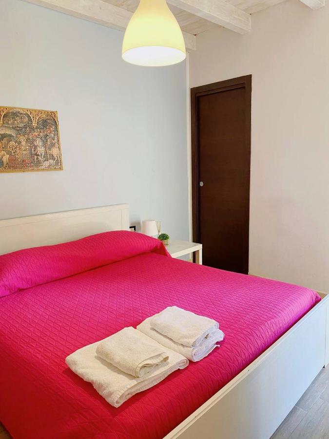 Bed and breakfast Pelagos 2*